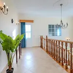 Casa Dos Amigos *