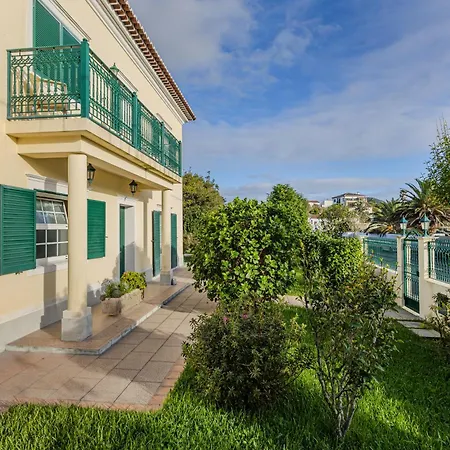 Casa Dos Amigos * Ribeira Grande